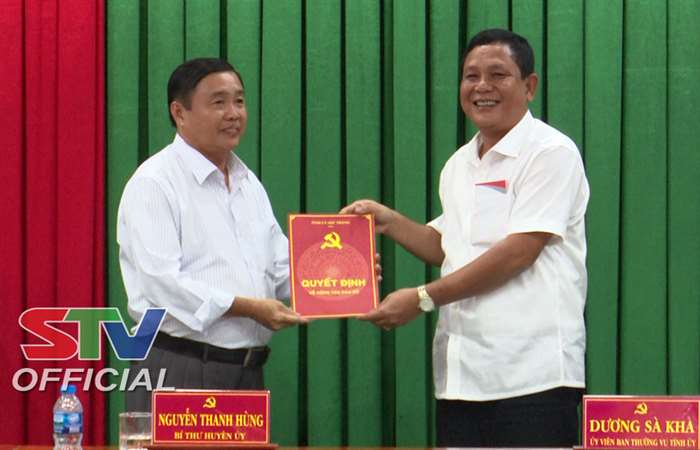 Ban Thường vụ Tỉnh ủy công bố Quyết định Phó Bí thư Thường trực Huyện ủy Long Phú