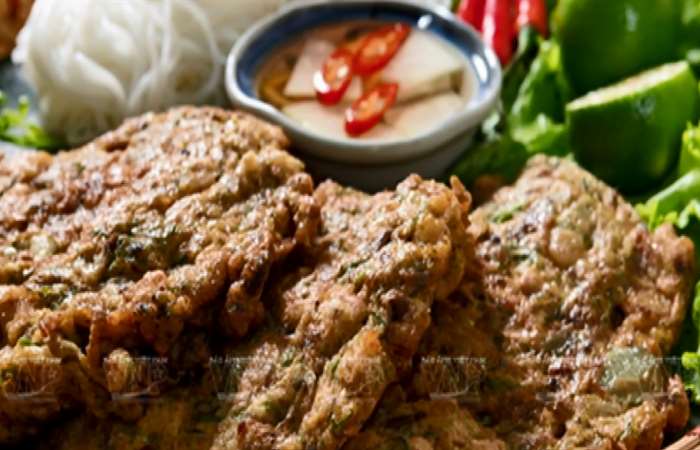 Báo nước ngoài giới thiệu đặc sản chả rươi Việt Nam