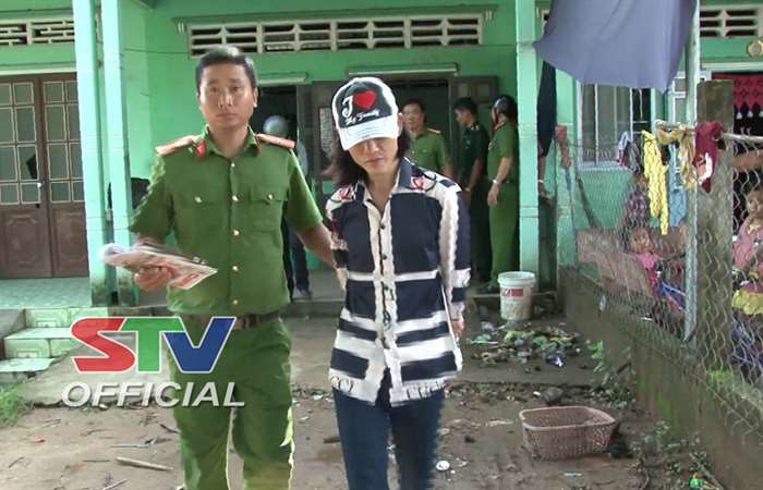 Bắt đối tượng tàng trữ, sử dụng ma túy ở thị trấn Trần Đề