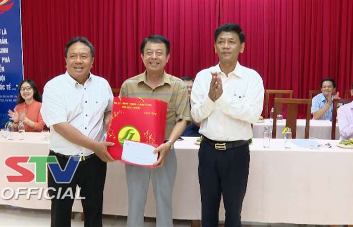 Bí thư Tỉnh ủy Sóc Trăng thăm, chúc Tết Chôl - Chnăm - Thmây tại Đoàn Nghệ thuật Khmer tỉnh  