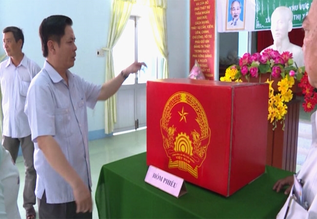  Bí thư Tỉnh ủy kiểm tra công tác chuẩn bị bầu cử trên địa bàn tỉnh Sóc Trăng 