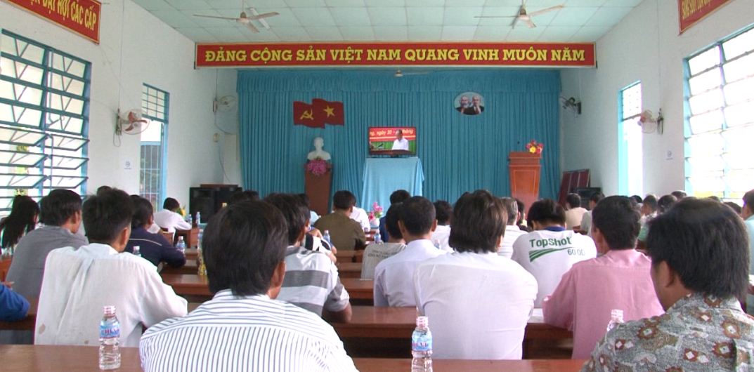 Cán bộ, đảng viên và nhân dân thị xã Vĩnh Châu học tập Chỉ thị 05 của Bộ Chính Trị  