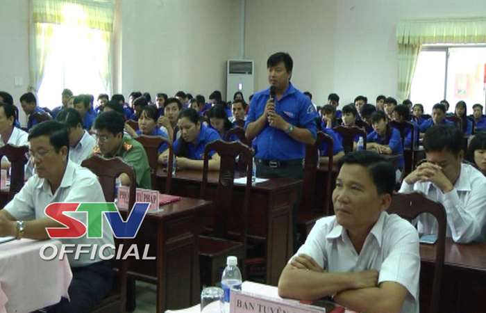 Chương trình đối thoại giữa lãnh đạo thị xã Ngã Năm với thanh niên
