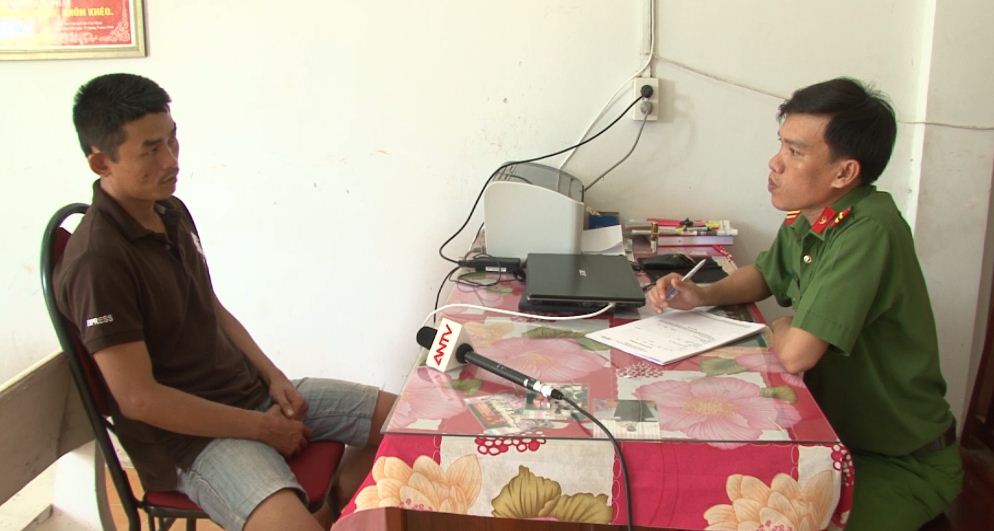 Công an thị xã Ngã Năm nhanh chóng bắt các đối tượng cướp tài sản người đi đường