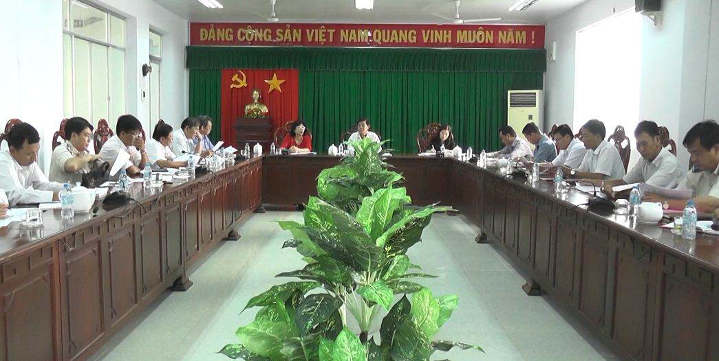 Đoàn khảo sát Tỉnh ủy kiểm tra chế định Thừa phát lại tại huyện Châu Thành.