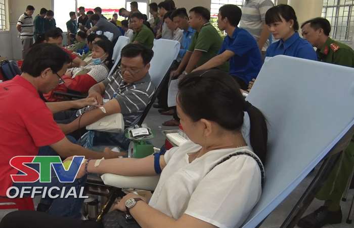 Đợt 2, Cù Lao Dung có 320 người đăng ký hiến 270 đơn vị máu