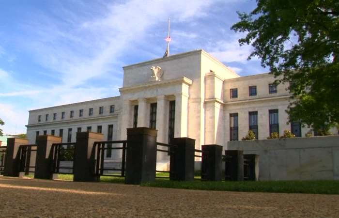 FED giữ nguyên lãi suất cơ bản