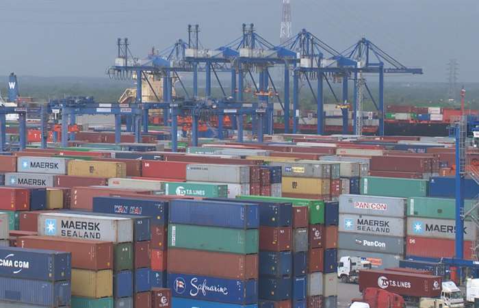 Hàng hóa thông qua cảng biển Việt Nam đạt kỷ lục
 