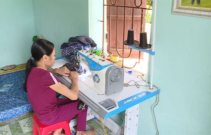 Hỗ trợ người nghèo vươn lên