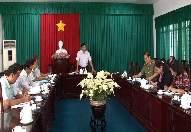 Họp bàn tổ chức họp mặt kỷ niệm 126 năm ngày sinh Chủ tịch Hồ Chí Minh (19/5/1890-19/5/2016) 