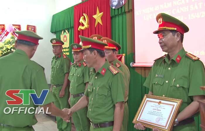 Họp mặt kỷ niệm 45 năm Ngày truyền thống lực lượng cảnh sát cơ động