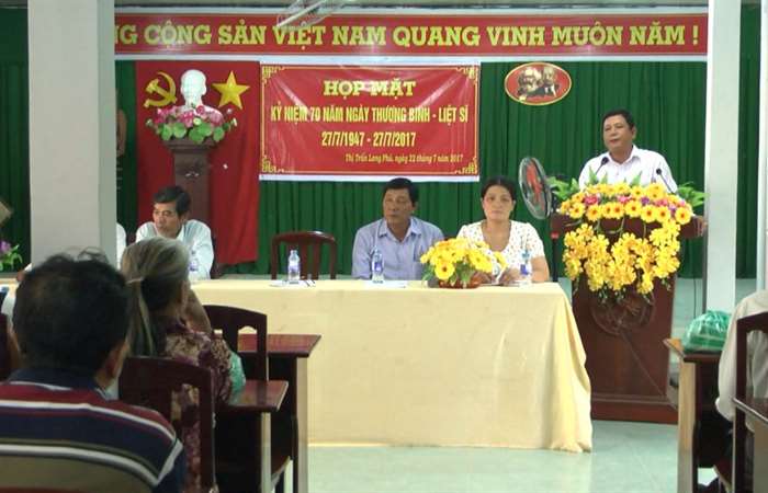 Huyện Long Phú tổ chức họp mặt gia đình chính sách