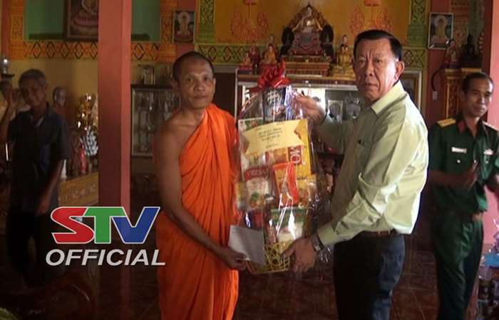  Huyện Mỹ Tú chúc Tết các chùa Khmer.