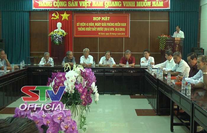 Huyện ủy Kế Sách tổ chức họp mặt