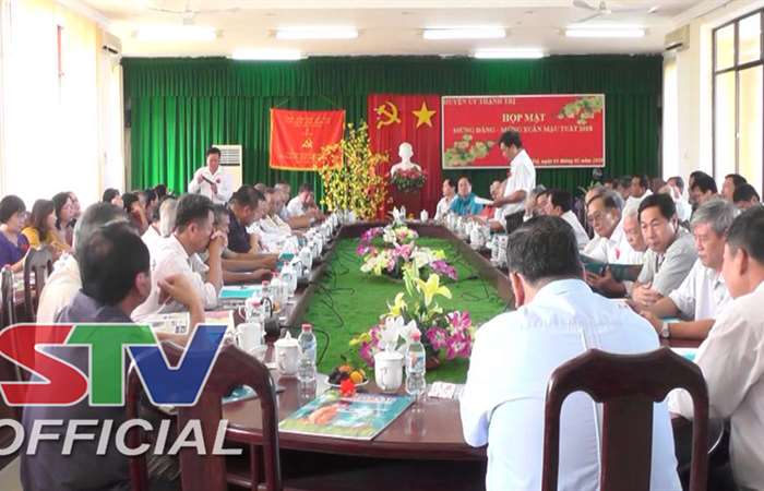 Huyện ủy Thạnh Trị họp mặt nguyên lãnh đạo huyện qua các thời kỳ