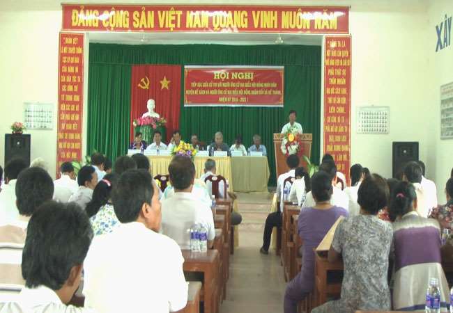 Ứng cử viên ĐBQH khóa XIV và đại biểu HĐND đơn vị số 02 tỉnh SócTrăng, tiếp xúc cử tri xã Kế Thành. 