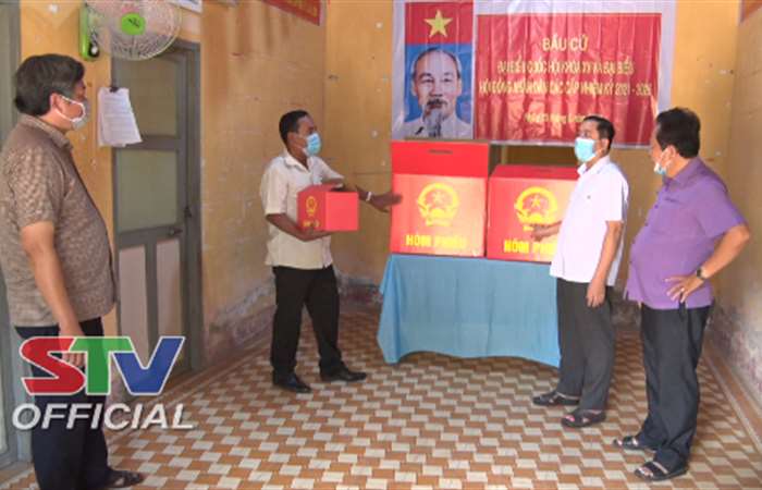 Kiểm tra công tác chuẩn bị bầu cử tại thị xã Vĩnh Châu