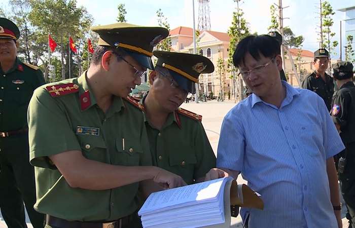 Kiểm tra tổng duyệt công tác đảm bảo an ninh, trật tự Lễ mittinh kỷ niệm 25 năm tái lập tỉnh Sóc Trăng.