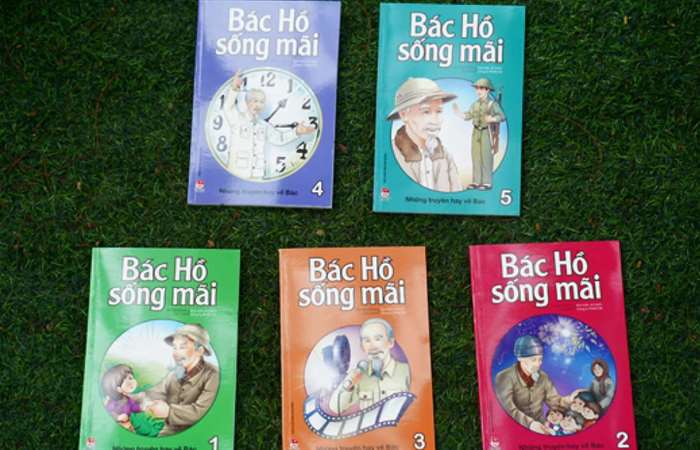 Lần đầu tiên phát hành bộ truyện tranh màu về Bác Hồ