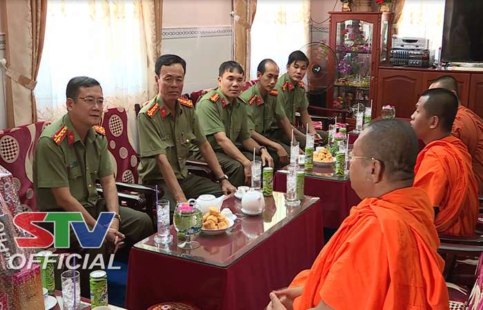Lãnh đạo Công an tỉnh chúc tết Chôl Chnăm Thmây 2019