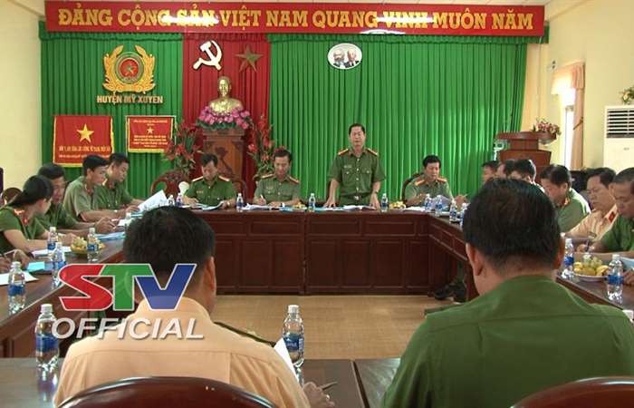 Lãnh đạo Công an tỉnh kiểm tra Công an huyện Mỹ Xuyên