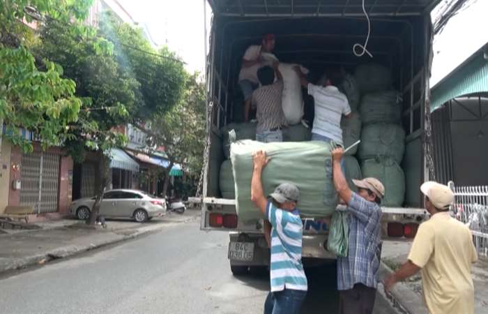 Long An bắt vụ vận chuyển hàng hóa lớn không nguồn gốc
