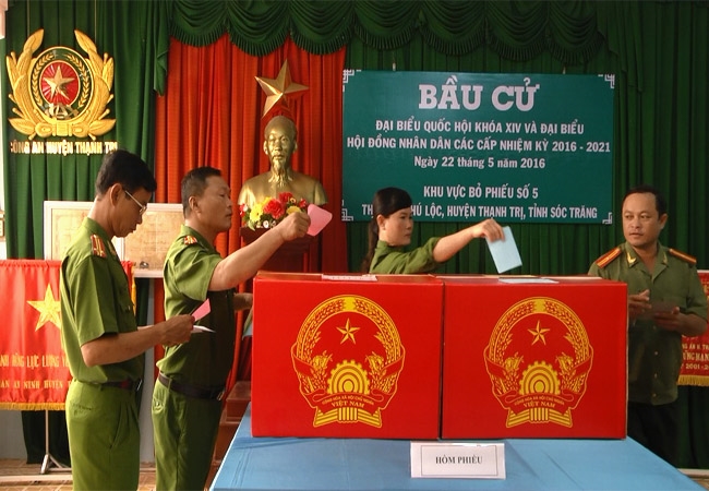 Lực lượng Công an, Quân sự huyện Thạnh Trị bầu cử sớm 