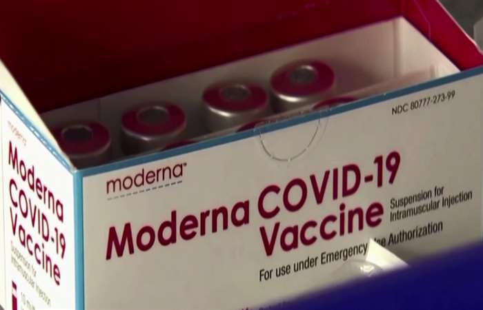 Moderna tuyên bố vaccine chống được biến thể của SARS-CoV-2