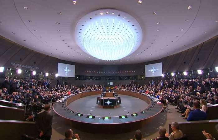 NATO nhất trí tăng chi tiêu và khả năng phòng thủ
