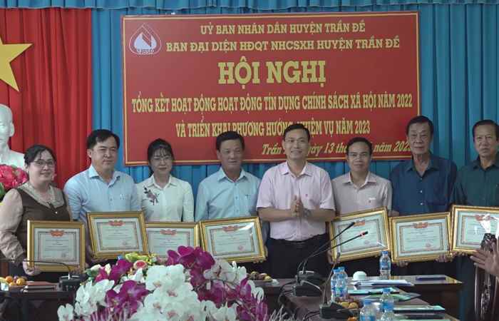 Ngân hàng Chính sách xã hội huyện Trần Đề tổng kết hoạt động tín dụng năm 2022