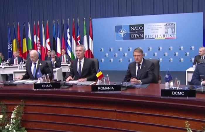 Ngoại trưởng NATO nhóm họp ở Romania
