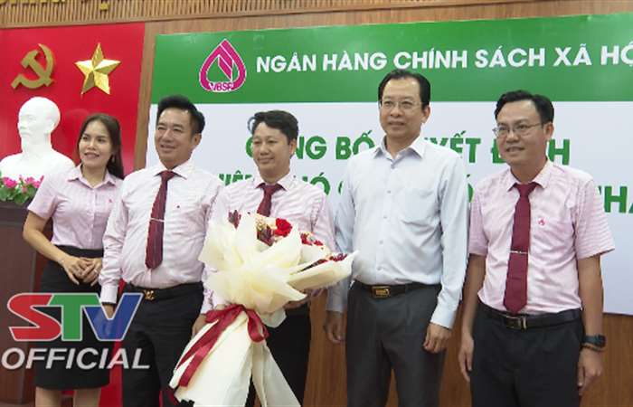 Ông Vũ Văn Sơn giữ chức vụ Phó Giám đốc Chi nhánh Ngân hàng Chính sách xã hội tỉnh Sóc Trăng