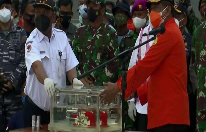 Phát hiện nguyên nhân vụ rơi máy bay Indonesia