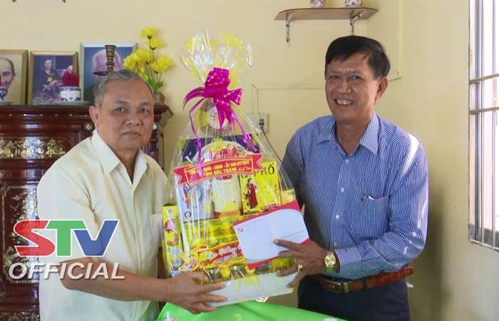 Phó Chủ tịch HĐND tỉnh Sóc Trăng chúc Tết ở Long Phú