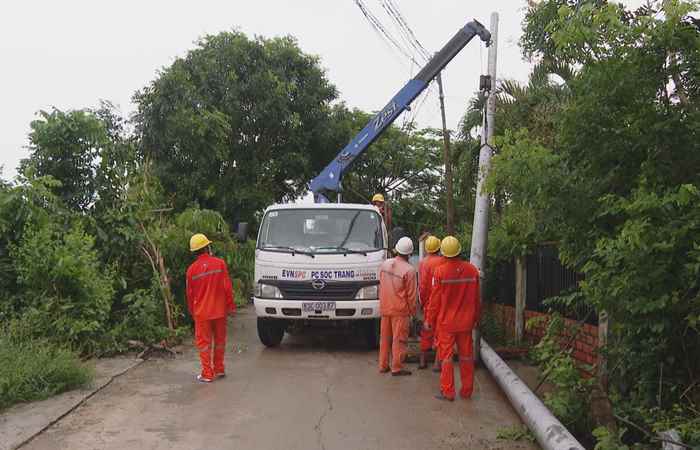 Công tác đảm bảo an toàn hành lang lưới điện cao áp (21-04-2023)