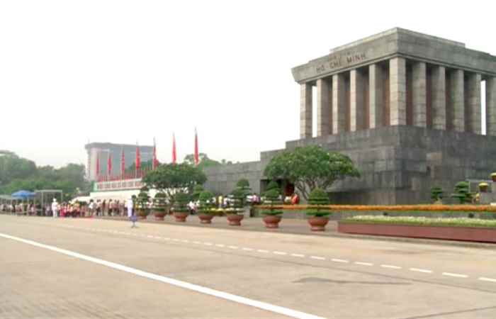 Tạm ngừng tổ chức lễ viếng Chủ tịch Hồ Chí Minh từ ngày 12-6
