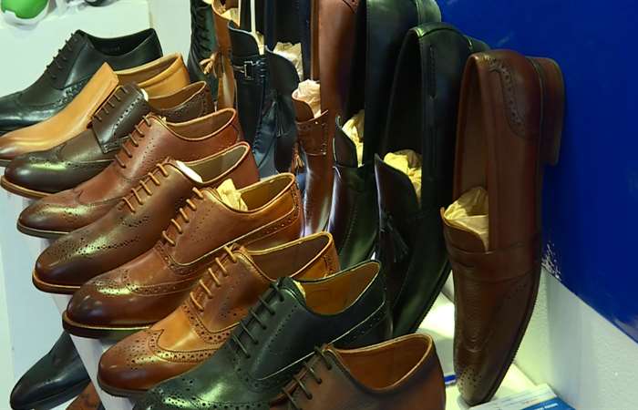 Tăng thuế nhập khẩu giày lên 30%