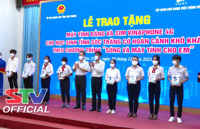 Tập đoàn Bưu chính Viễn thông Việt Nam trao tặng 2.637 Máy tính bảng cho học sinh có hoàn cảnh khó khăn tại tỉnh Sóc Trăng 