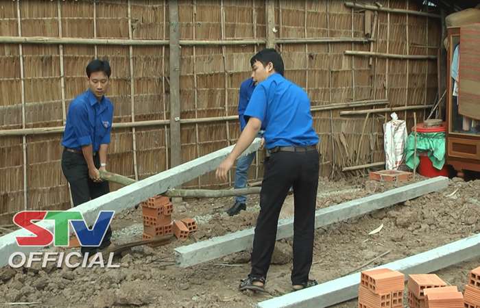 Thanh niên Long Phú tình nguyện vì cuộc sống cộng đồng