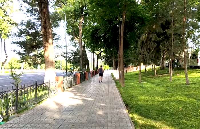 Thành phố rợp bóng cây xanh ở Uzbekistan