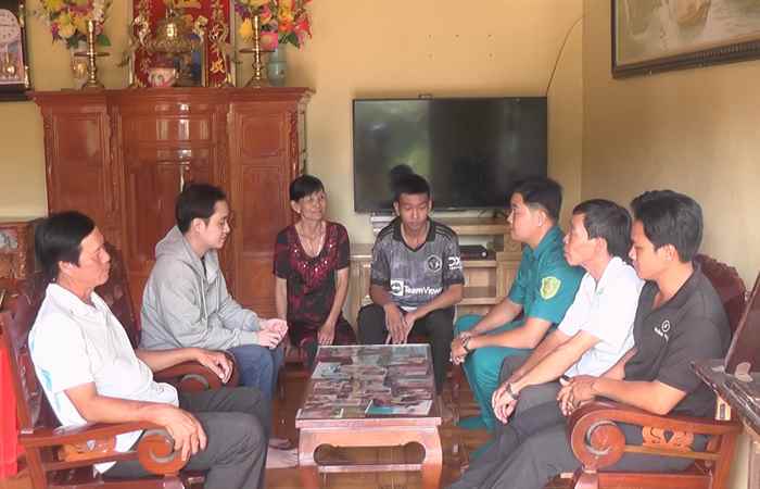Thanh niên huyện Thạnh Trị phấn khởi lên đường nhập ngũ 