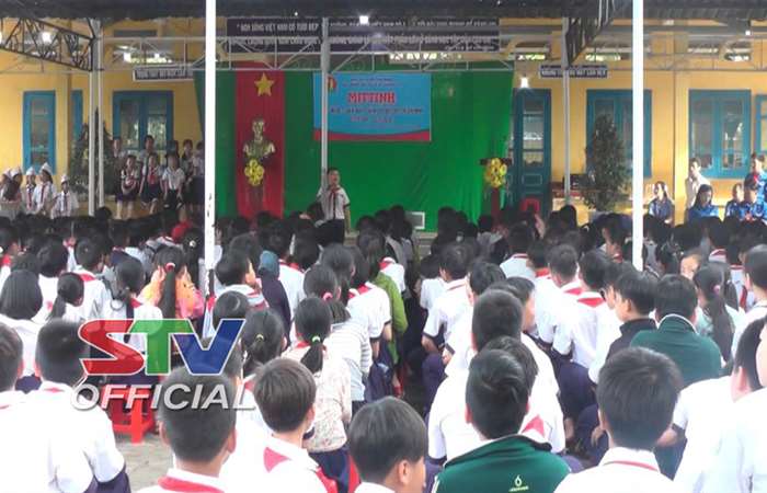 Thạnh Trị mitting kỷ niệm 77 năm thành lập Đội TNTP Hồ Chí Minh