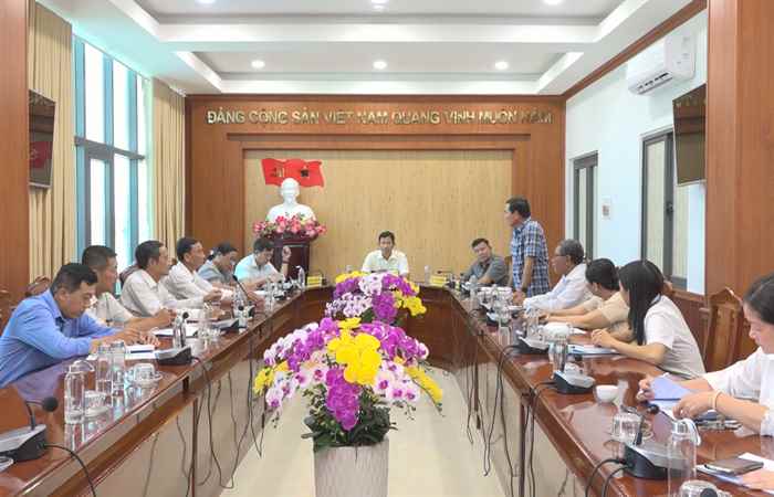 Mỹ Xuyên: Thường trực Huyện ủy làm việc với Ủy ban MTTQ Việt Nam và các đoàn thể  