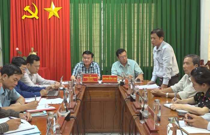 Bí thư Huyện ủy Long Phú tiếp công dân