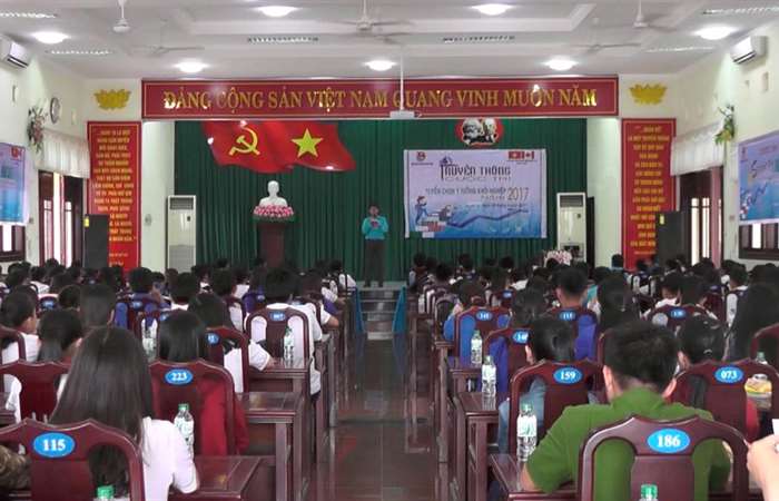 Tổ chức truyền thông cuộc thi tuyển chọn ý tưởng khởi nghiệp năm 2017 tại huyện Thạnh Trị.