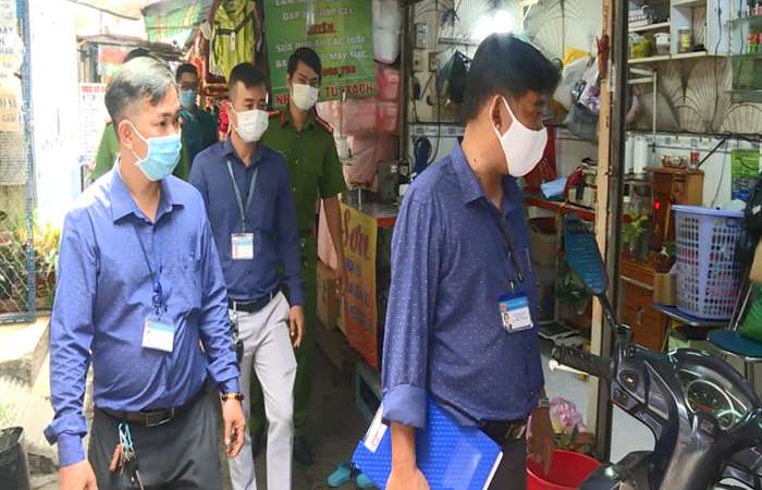 Thành phố Hồ Chí Minh phạt người không đeo khẩu trang nơi công cộng