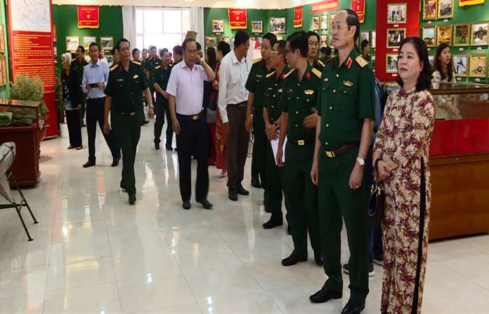 Triển lãm ảnh 75 năm QĐND Việt Nam