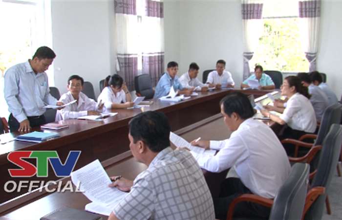Trưởng Ban Chỉ đạo bầu cử Vĩnh Châu kiểm tra công tác chuẩn bị bầu cử tại xã Vĩnh Hải 
