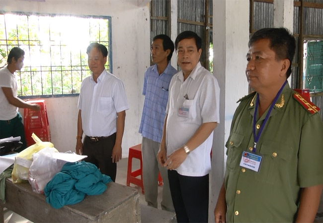 Trưởng Ban Tổ chức Tỉnh ủy Sóc Trăng kiểm tra công tác chuẩn bị bầu cử tại huyện Thạnh Trị