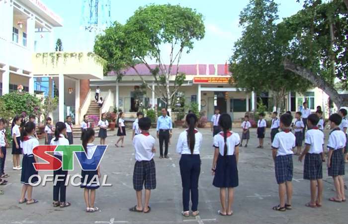 Trường tiểu học thị trấn Long Phú A, học tập và làm theo Bác 